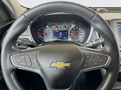 Used 2019 Chevrolet Equinox LT image 12