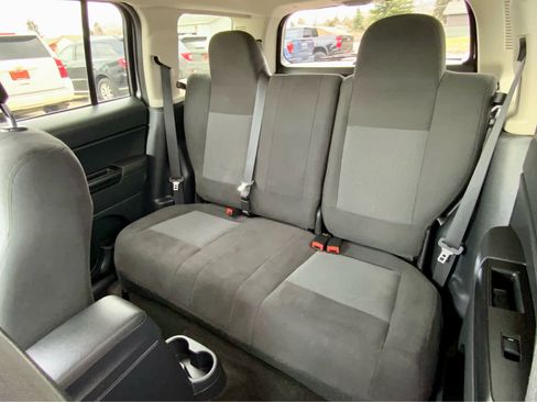 Used 2016 Jeep Patriot Sport w/ Power Value Group image 25