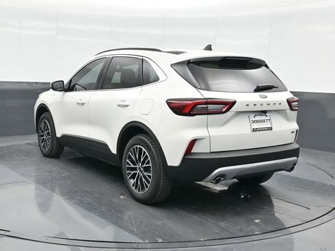 New 2025 Ford Escape SE image 22