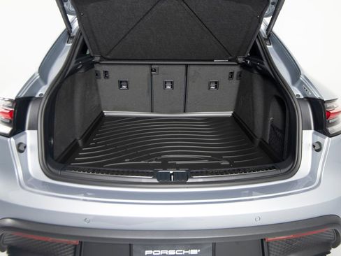 New 2026 Porsche Macan Turbo AWD/4WD image 45