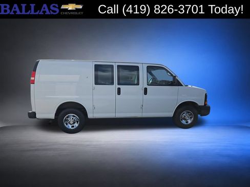 Used 2014 Chevrolet Express 2500 RWD image 9