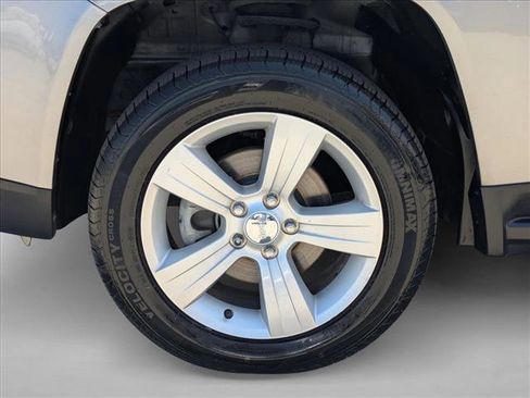 Used 2016 Jeep Compass Sport w/ Power Value Group FWD image 22