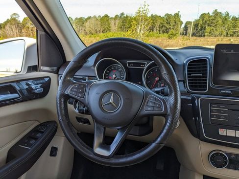 Used 2018 Mercedes-Benz GLE 350 4MATIC image 25