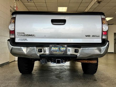 Used 2010 Toyota Tacoma 4x4 Double Cab image 6