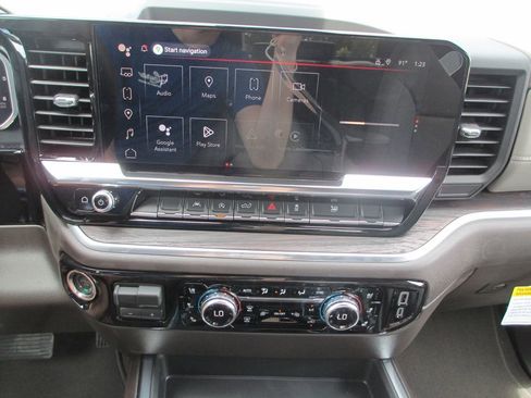New 2026 GMC Sierra 1500 SLT w/ SLT Premium Package AWD/4WD image 17