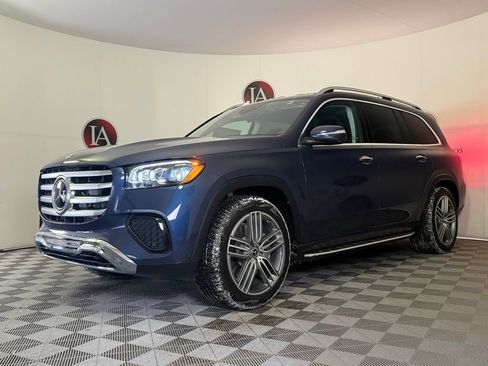 New 2026 Mercedes-Benz GLS 450 4MATIC image 3