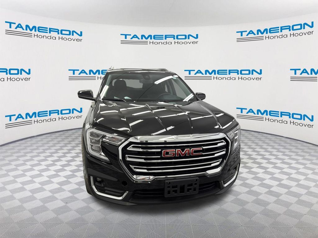 Used 2024 GMC Terrain SLT AWD/4WD image 8