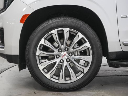 Used 2021 GMC Yukon XL Denali AWD/4WD image 31