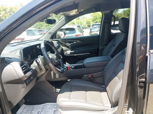 Certified 2024 Chevrolet Traverse RS image 10