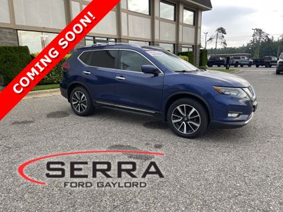 Used 2017 Nissan Rogue SL