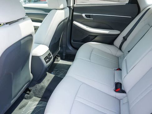 New 2026 Hyundai Sonata Limited FWD image 18