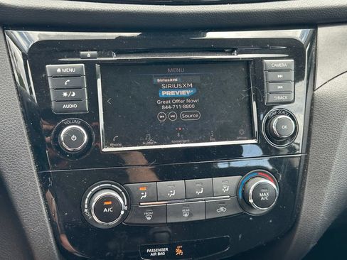Used 2020 Nissan Rogue Sport S w/ Appearance Package FWD image 26