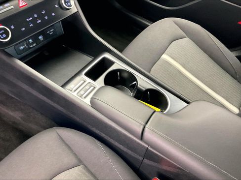 Used 2025 Hyundai Sonata SEL FWD image 15