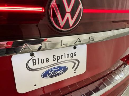 Used 2025 Volkswagen Atlas SEL Premium R-Line AWD/4WD image 5