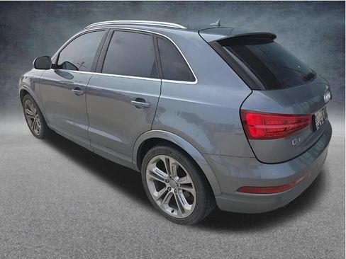 Used 2017 Audi Q3 2.0T Premium Plus w/ Premium Plus Package FWD image 8