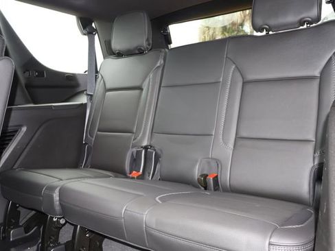 Used 2024 GMC Yukon Denali w/ Advanced Technology Package AWD/4WD image 15