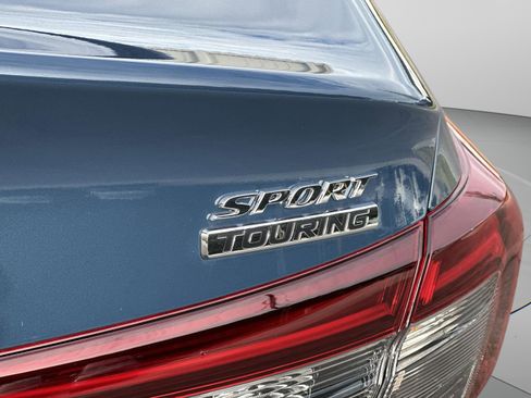 Certified 2025 Honda Civic Sport Touring image 24