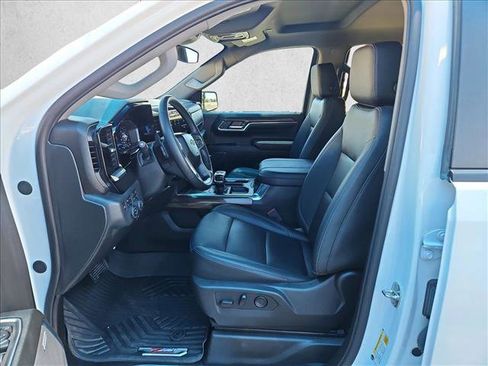 Used 2024 Chevrolet Silverado 1500 LT Trail Boss w/ Convenience Package II AWD/4WD image 22