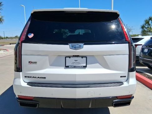 Used 2023 Cadillac Escalade ESV Sport Platinum w/ LPO, ONYX Package AWD/4WD image 5