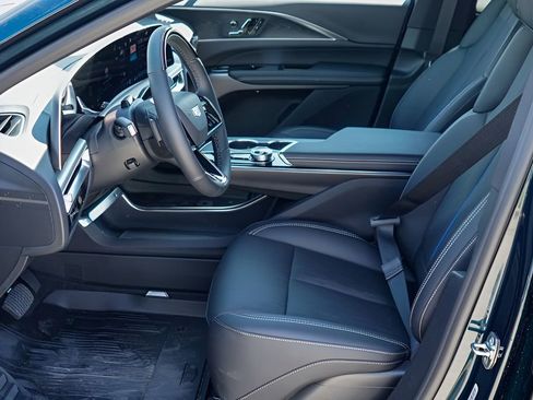 New 2026 Cadillac Lyriq Luxury w/ LPO, Floor Liner Package AWD/4WD image 10