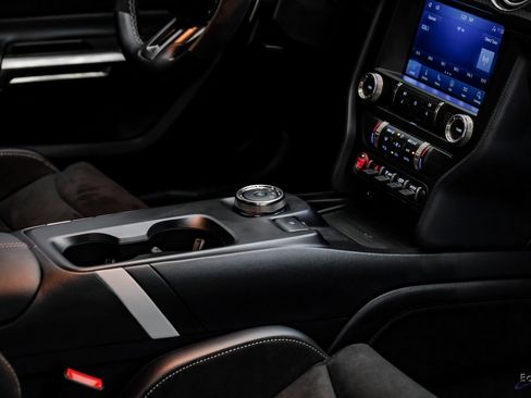 Used 2021 Ford Mustang Shelby GT500 w/ Carbon Fiber Track Pack image 59