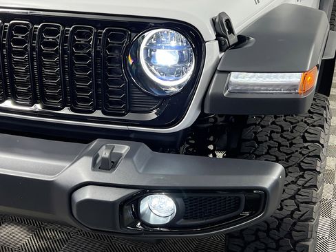 Used 2026 Jeep Wrangler Unlimited Sport AWD/4WD image 12
