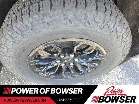 Used 2022 Chevrolet Colorado LT w/ Trail Boss Package image 11