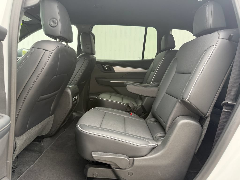 Used 2026 Buick Enclave Preferred AWD/4WD image 35