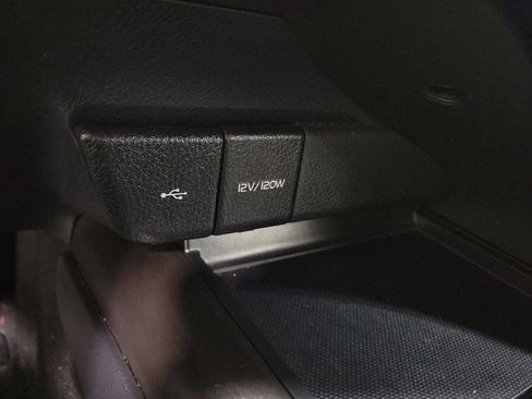 Used 2024 Toyota Camry SE FWD image 19