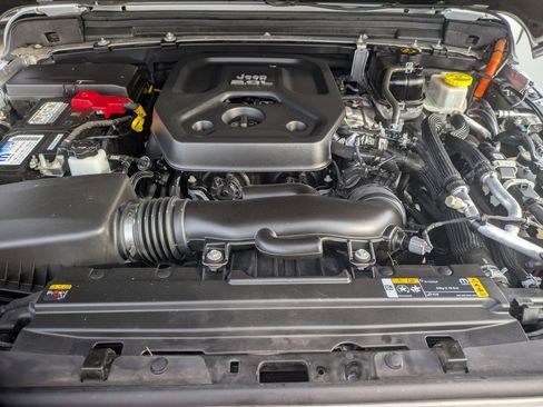 Used 2022 Jeep Wrangler Unlimited Sahara image 27