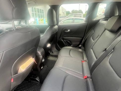Used 2022 Jeep Renegade Trailhawk w/ Trailer Tow Group AWD/4WD image 8