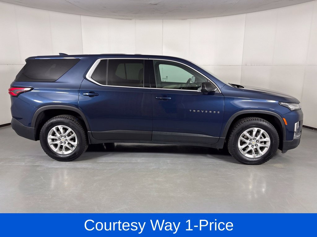 Used 2022 Chevrolet Traverse LS FWD image 12