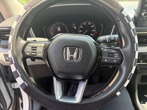 Used 2023 Honda Pilot EX-L image 19