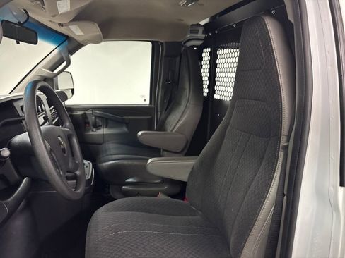 Used 2024 Chevrolet Express 2500 w/ Driver Convenience Package image 30