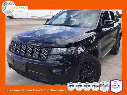 Used 2020 Jeep Grand Cherokee Altitude image 1