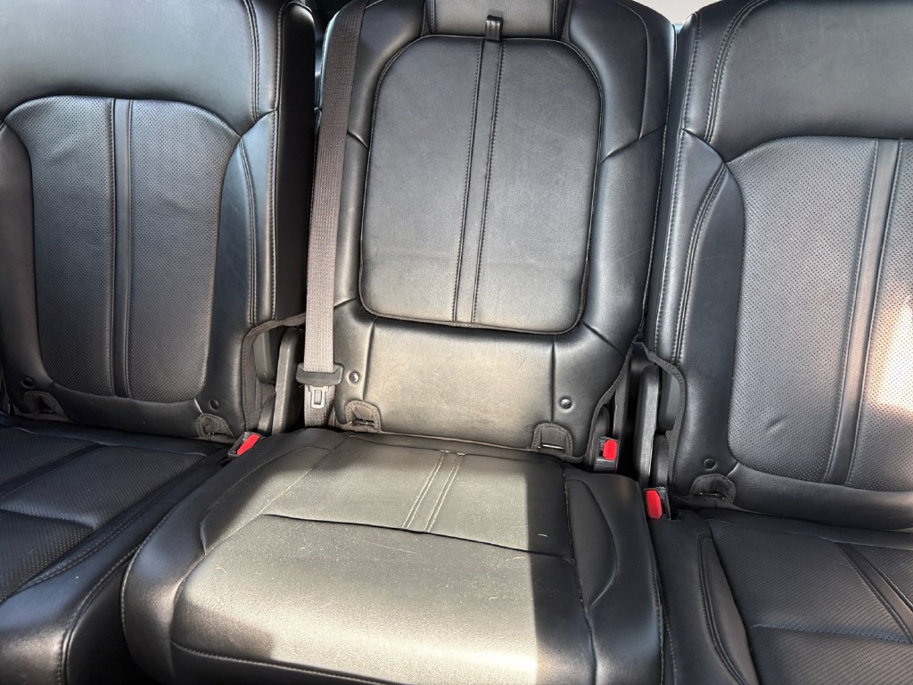 Used 2024 Jeep Wagoneer L Series II w/ Flexible Seating Group RWD image 13