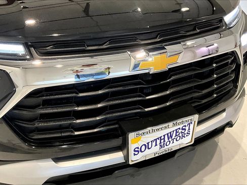 Used 2025 Chevrolet TrailBlazer LT AWD/4WD image 33