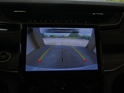 Used 2023 Jeep Grand Cherokee 4WD 4xe image 28