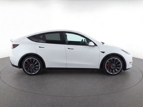 Used 2023 Tesla Model Y Performance AWD/4WD image 8