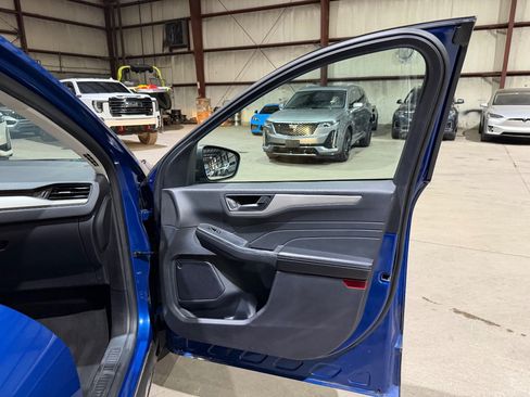 Used 2022 Ford Escape SE FWD image 24