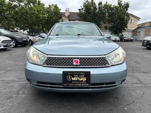 Used 2005 Saturn L-Series L300 image 2