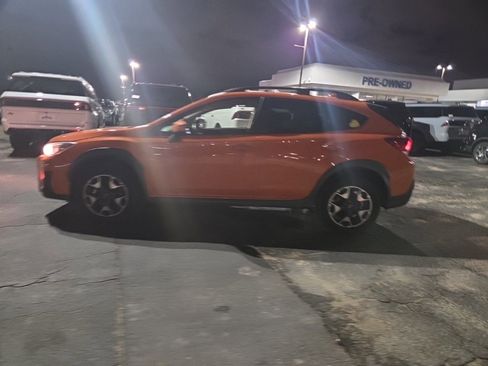 Used 2019 Subaru Crosstrek 2.0i Premium image 4