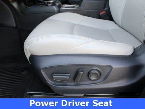 Used 2024 Toyota Tacoma Limited image 4