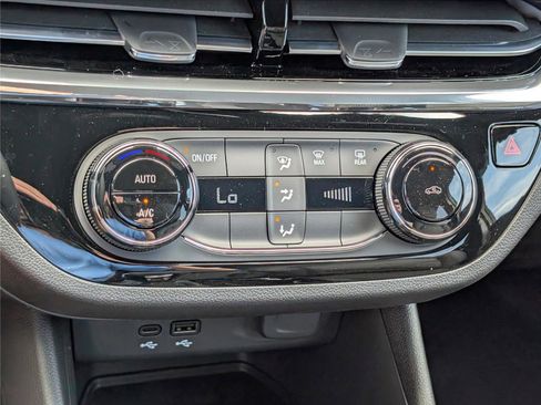 New 2026 Buick Envista Sport Touring FWD image 22