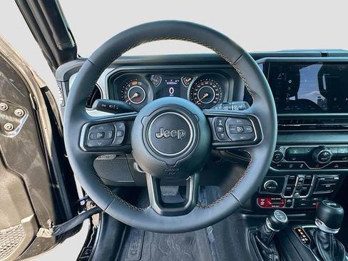 Used 2024 Jeep Wrangler Willys image 11