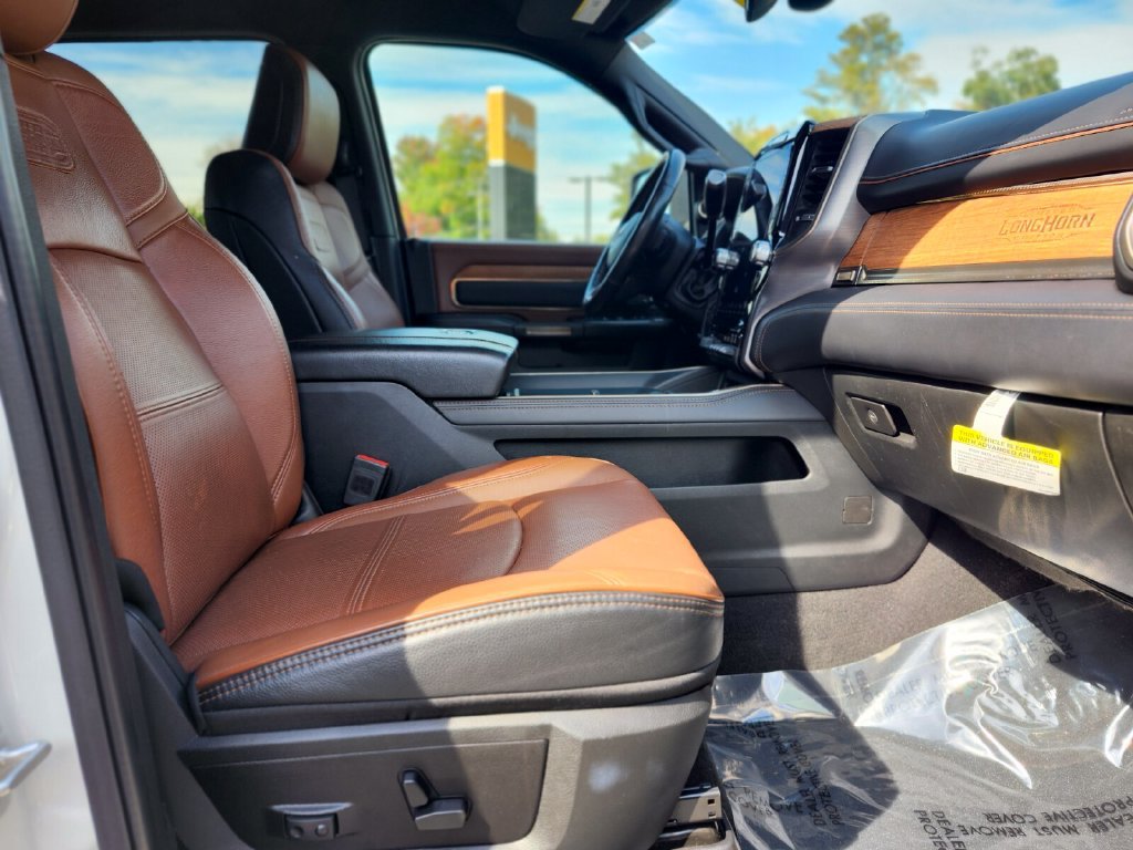 Used 2024 RAM 2500 Limited AWD/4WD image 11