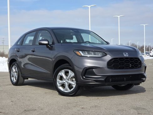 Used 2023 Honda HR-V LX image 2