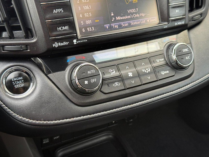 Used 2018 Toyota RAV4 XLE AWD/4WD image 28