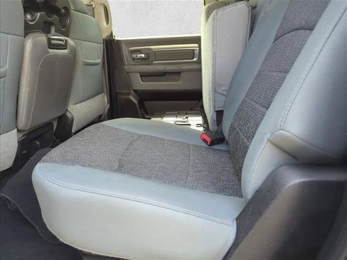 Used 2019 RAM 1500 Classic SLT w/ Luxury Group AWD/4WD image 11