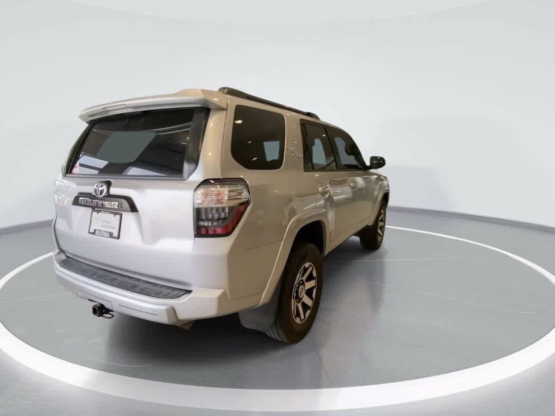 Used 2021 Toyota 4Runner TRD Off-Road Premium AWD/4WD image 8